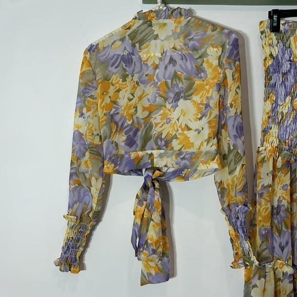 Banjul 2 piece crop top wide leg flowing pants floral print yellow purple medium - Picture 6 of 13